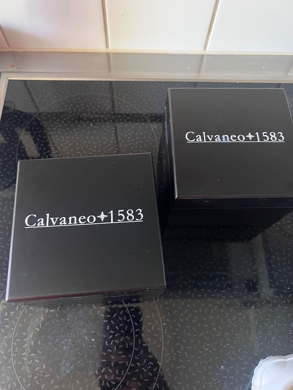 Orologi: 2 Stücke Uhrer Box Calvaneo Liquidation – Usato da Oberengstringen venduto da Djs 1