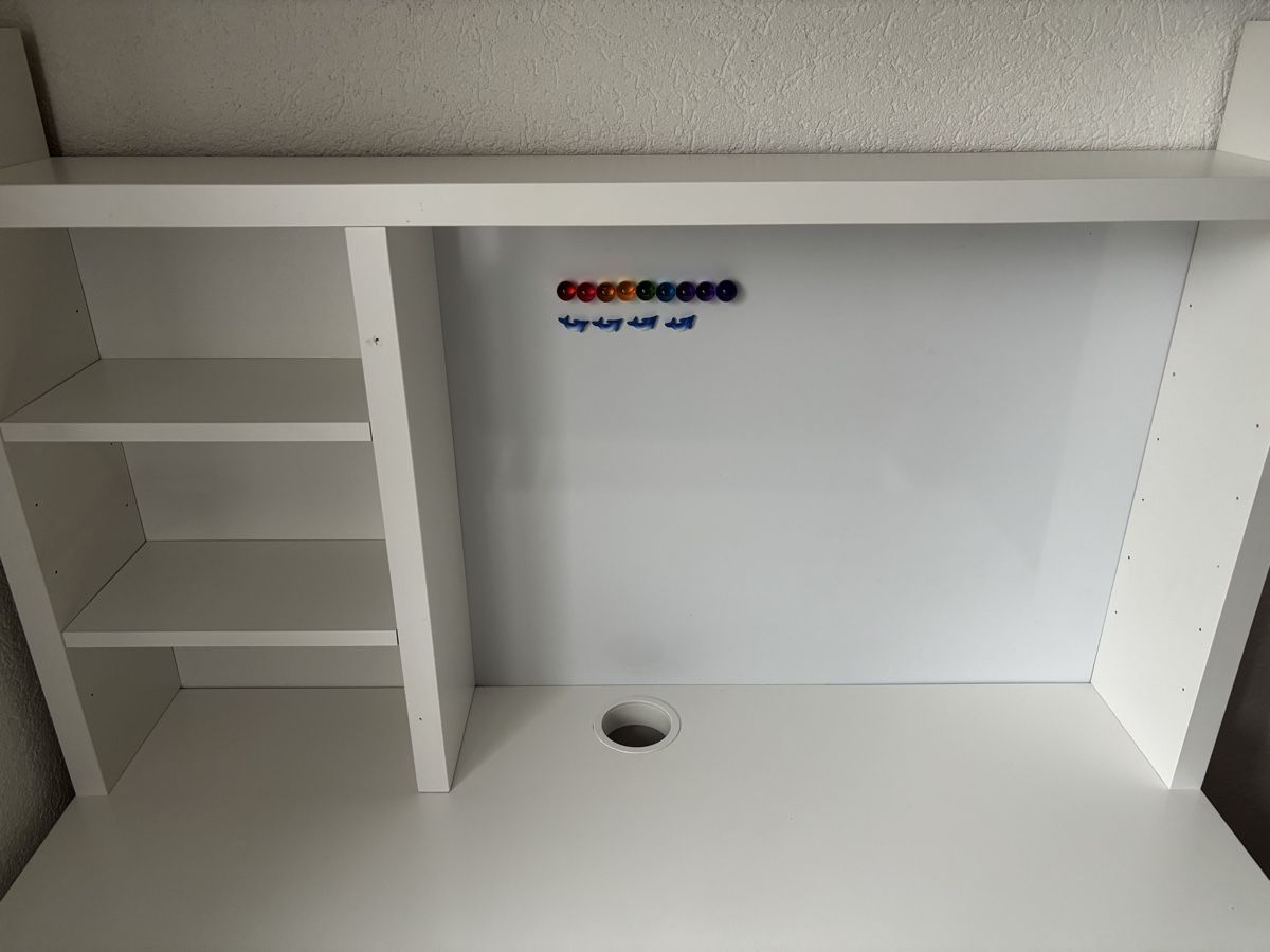 Scrivanie: MICKE Pult IKEA – Usato da Niederwangen b. Bern venduto da muidop 2