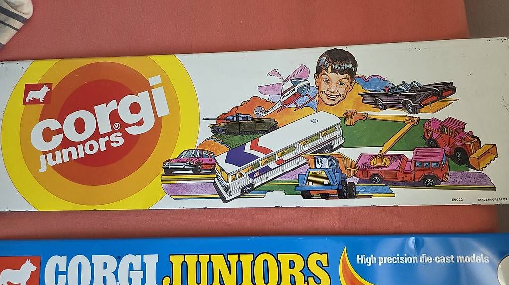 Insegne: 2 Original Corgi Blechschilder eines Werbedisplys 1980 – Usato da Ettingen venduto da 1964erNachtzugfahrer 2