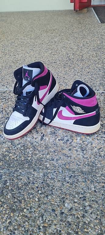 Scarpe per ragazze: Nike Air Force Girl – Usato da Liebistorf venduto da Karinzlnl 1