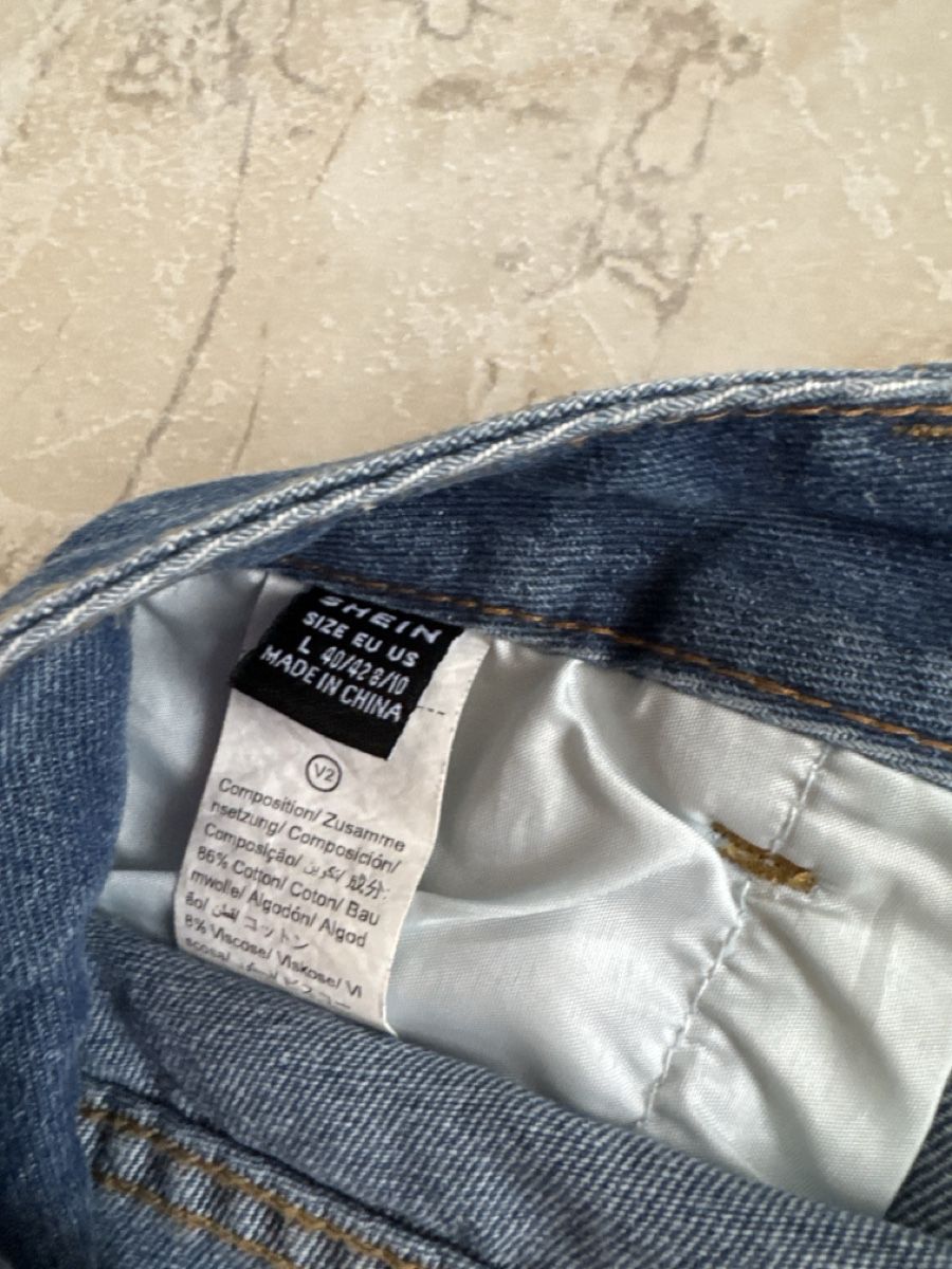 Jeans: SHEIN pantaloncini corti  – Nuovo (secondo la descrizione) da Stabio venduto da mir_fer 2