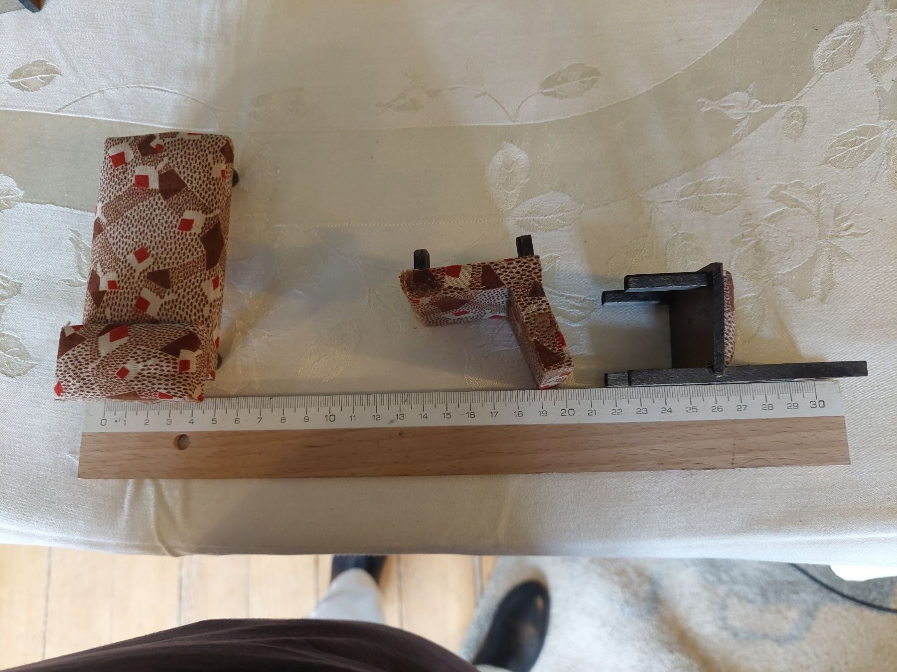 Case e mobili per bambole: Antikes herziges Puppenhauswohnzimmer – Usato da Otelfingen venduto da silver-moon 5
