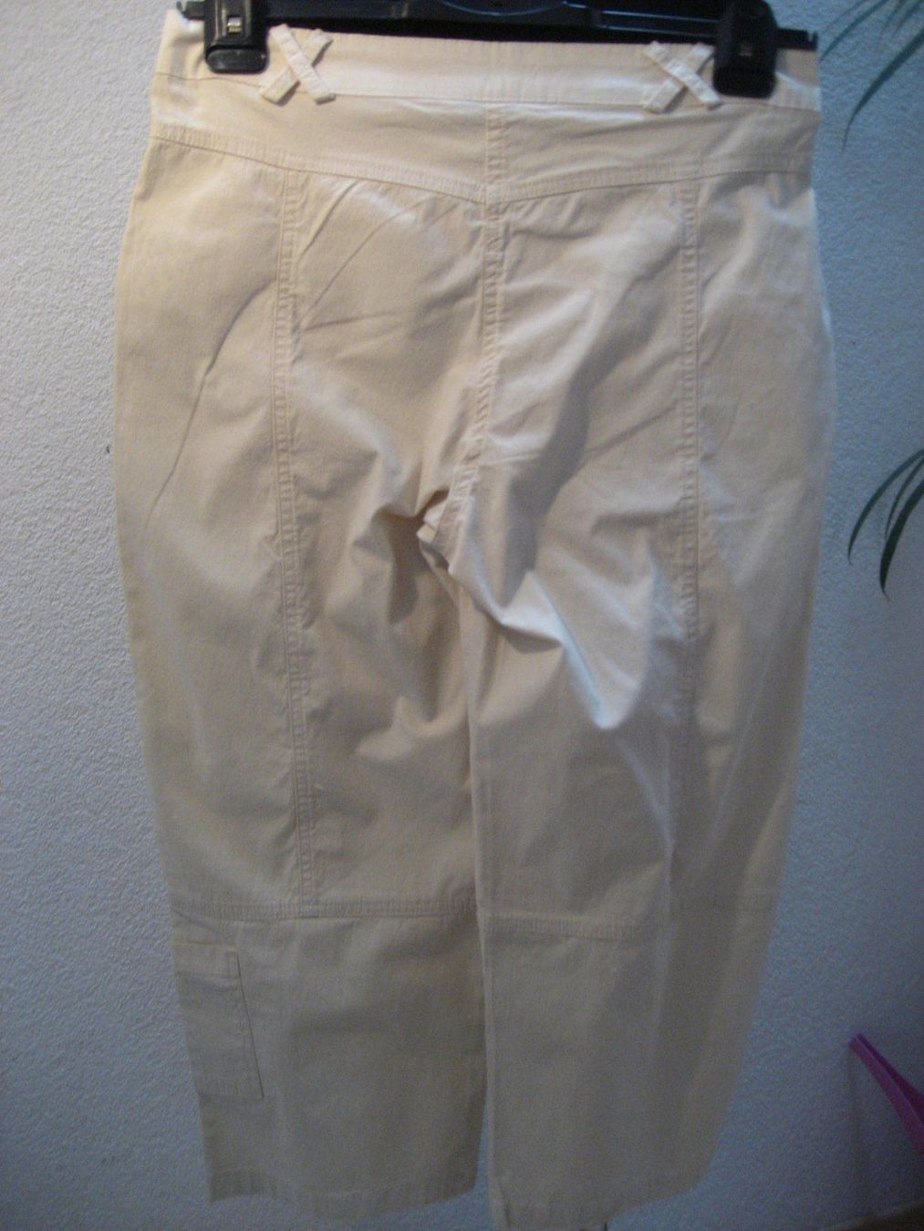 Pantaloni: Pantalon 3/4 stretch taille 42, neuf – Nuovo e nell'imballaggio originale da Delémont venduto da marryb 2