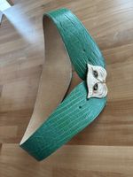 Leder Gürtel grün mit Katzenkopf Schnalle