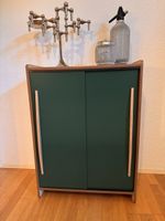 Meuble commode vintage rénovée avec portes coulissantes