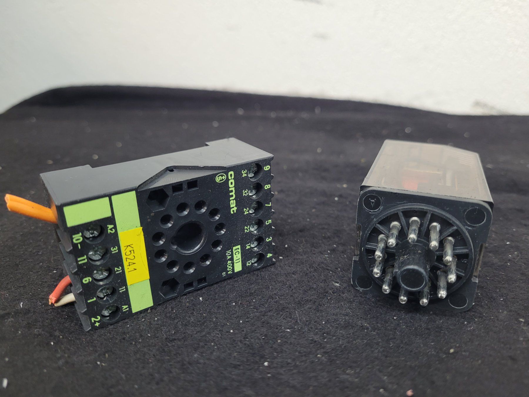 Componenti elettronici: 5 Stück Schrack Relais - MR306024 - 24V – Usato da Vitznau venduto da Night-Fire 7