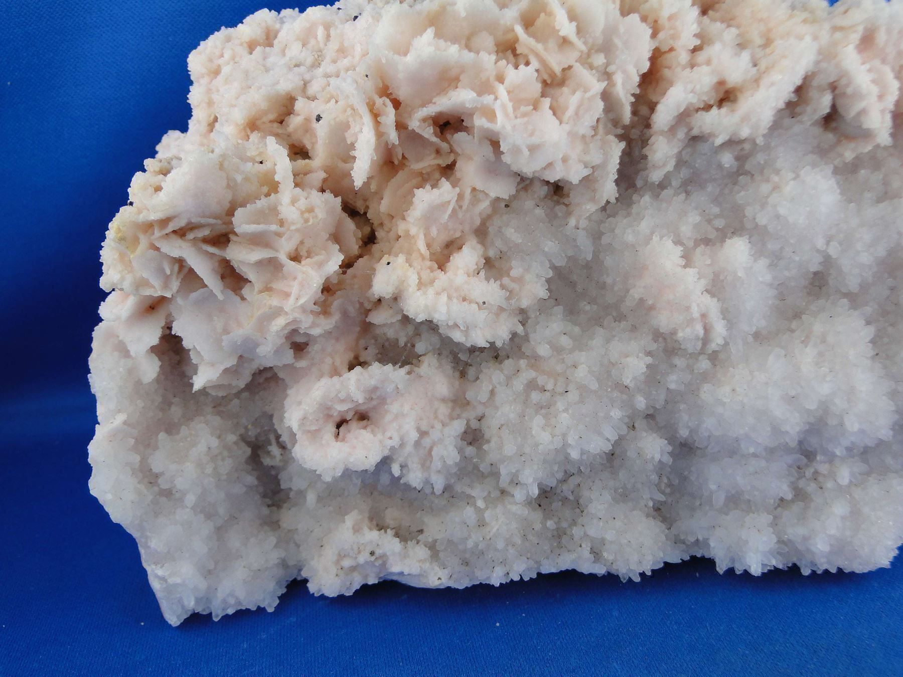 Minerali & Pietre curative: Rhodochrosit auf Quartz – Usato da Schinznach Bad venduto da Demerald 2