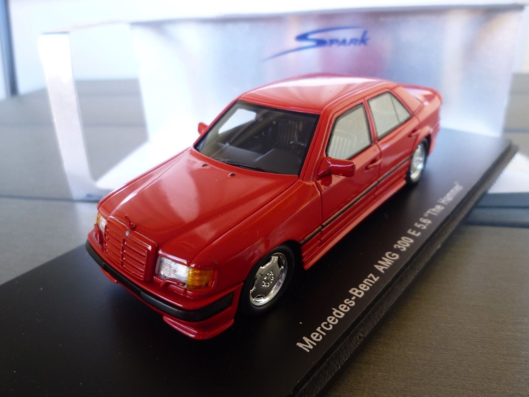 Mercedes-Benz Modellini d'auto: Mercedes AMG 300 E 5.6 "The Hammer" – Nuovo e nell'imballaggio originale da Flawil venduto da Imperiosud 2