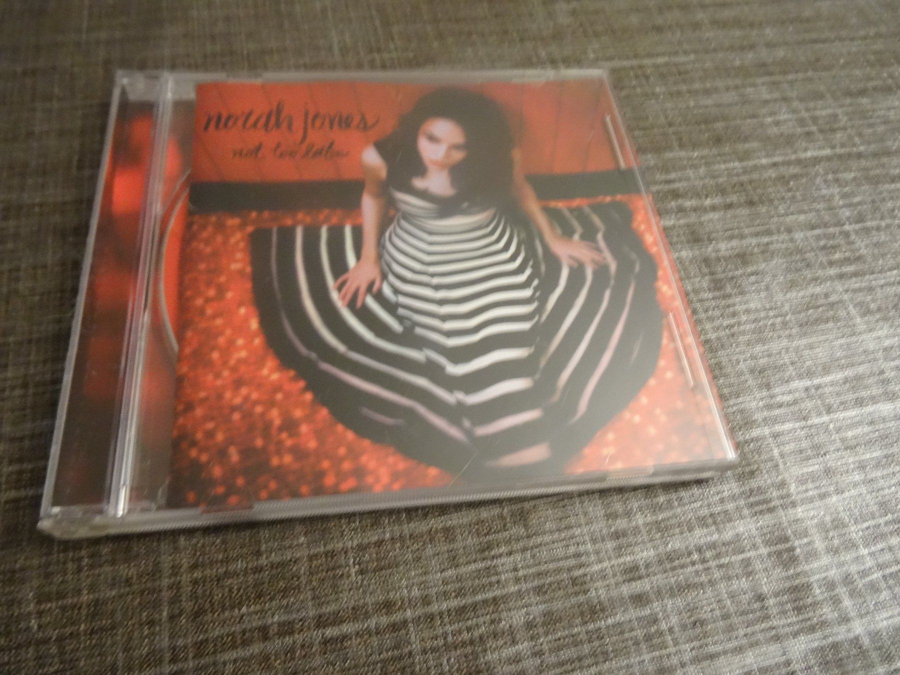 CD: Norah Jones - Not to Late CD – Usato da Olten venduto da Disc-Ausverkauf