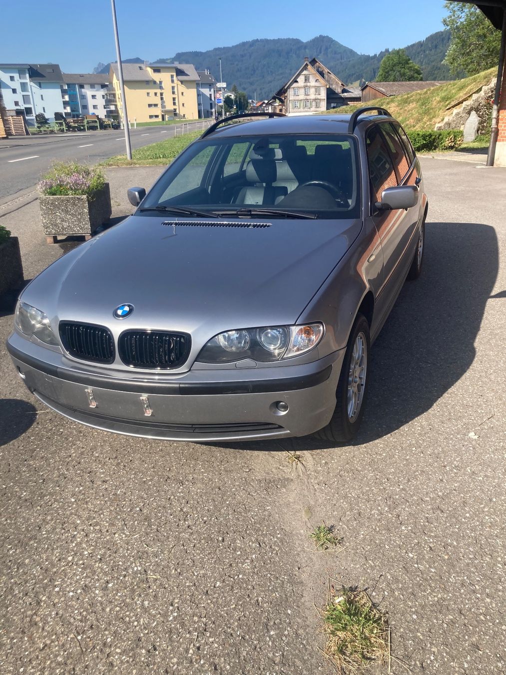 BMW Autos: BMW 325i Touring – Défectueux à Einsiedeln par 6007markus