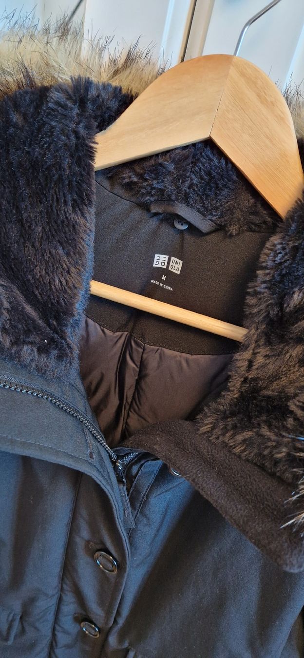 Uniqlo Jacken: Uniqlo Warme Winterjacke schwarz M – Gebraucht aus Zürich von c.line89 1