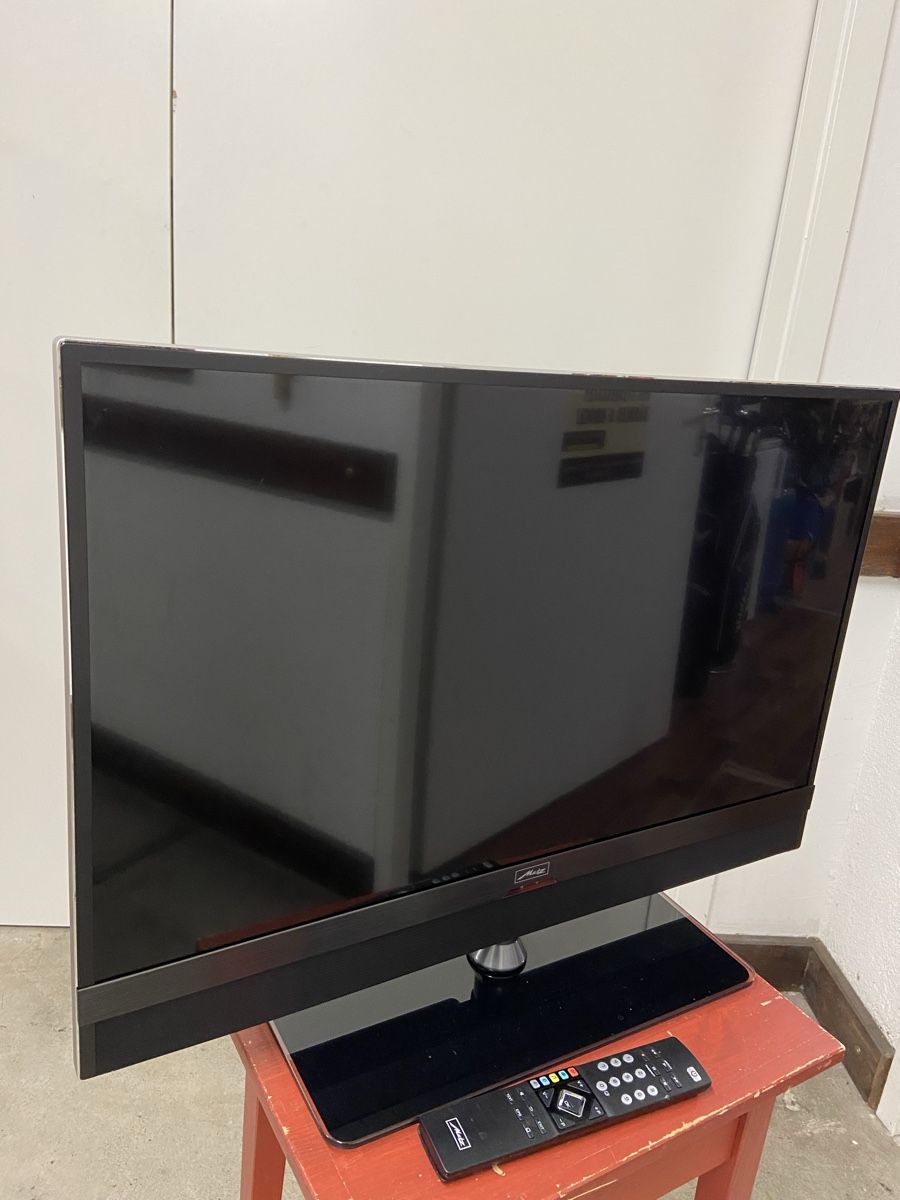 Televisori: Metz Cosmo 32" TV – Usato da Dietikon venduto da brocki-eyra