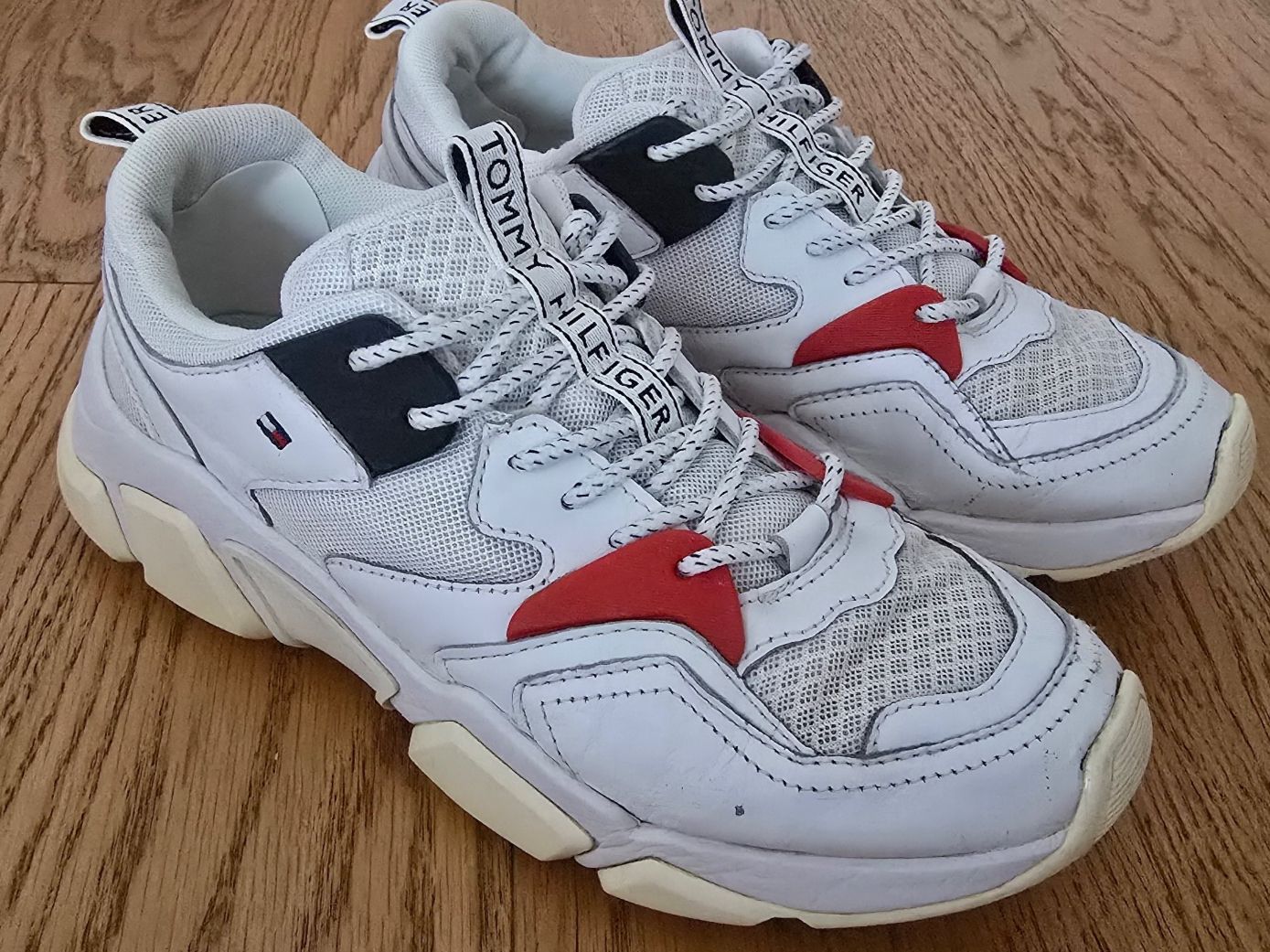 Tommy Hilfiger Scarpe da uomo: Tommy Hilfiger Sneaker Gr. 39,5 – Usato da Wabern venduto da Irakene 1