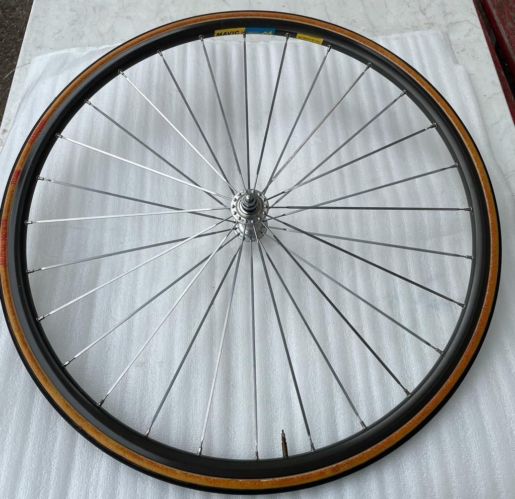 Campagnolo Pezzi di ricambio: Campagnolo Bahn-Vorderrad 26" mit Pneu – Usato da nürensdorf venduto da Sacha1313 1
