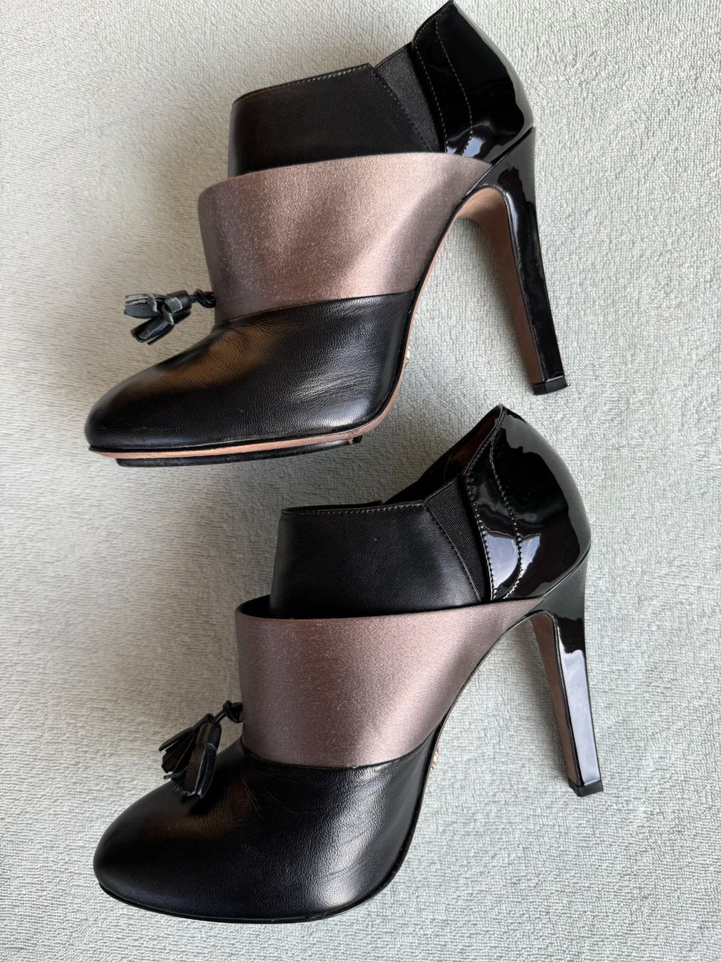 Navyboot Scarpe da donna: Navyboot Stiefeletten Gr. 37 1/2,    Leder schwarz – Usato da Siebnen venduto da Trans-Am 3