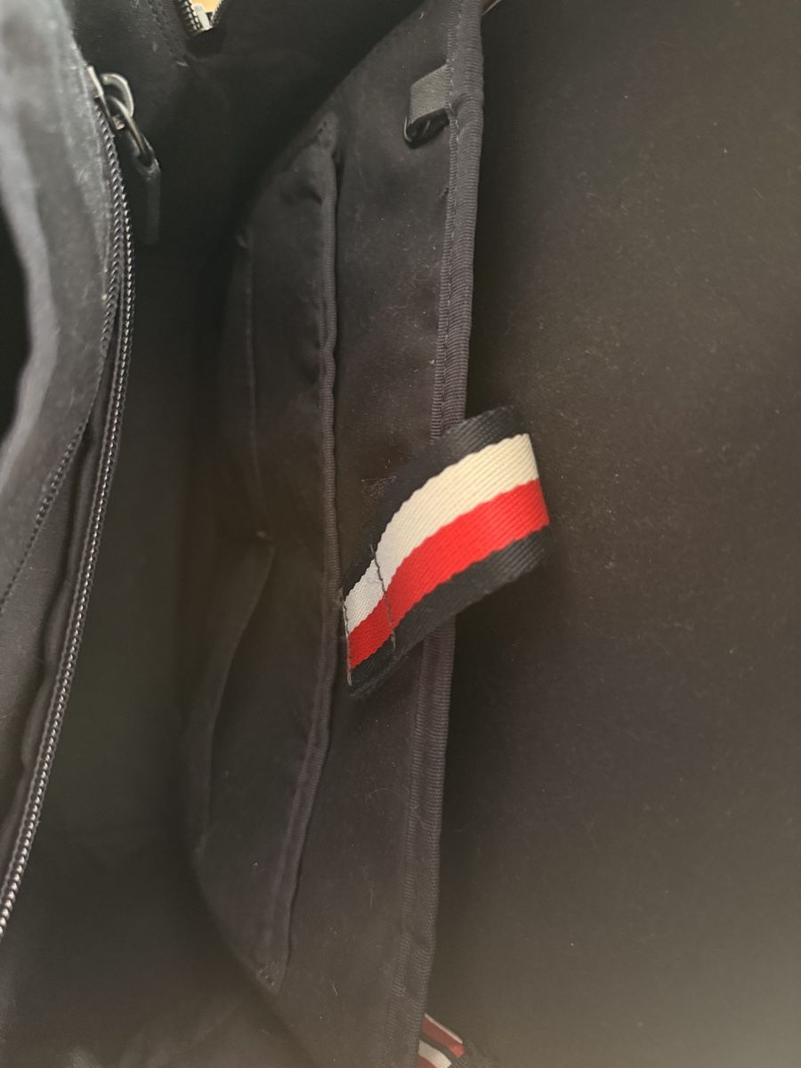 Tommy Hilfiger Zaini: Tommy Hilfiger Black Leather Backpack – Usato da Lausanne venduto da KolaG7 6