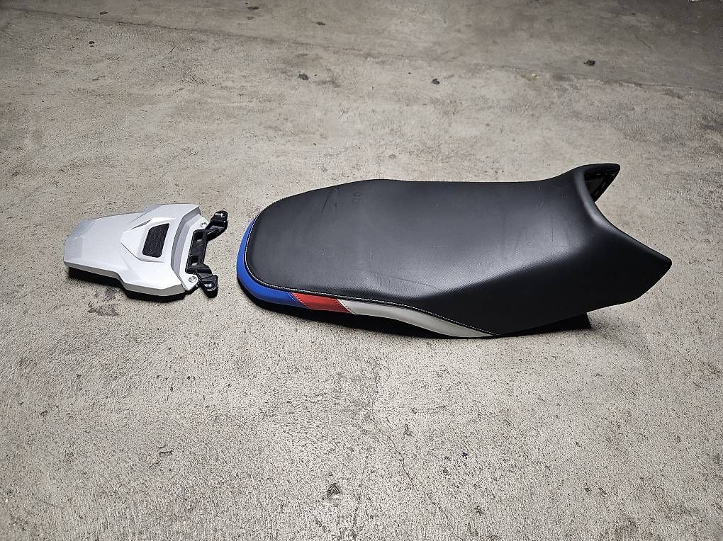 BMW Tutti i ricambio per moto: Selle rallye BMW R1250GS GSA – Usato da Genthod venduto da Angelo95046 1