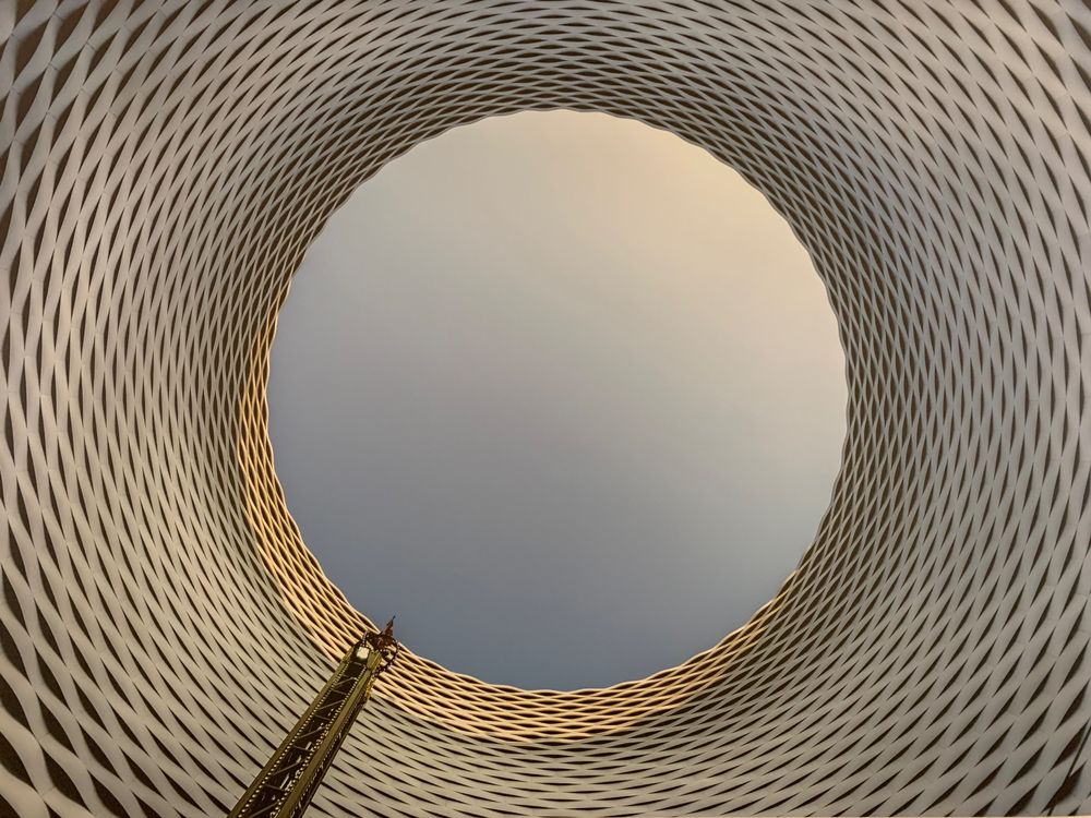 Pokémon Lucario Poster 30x45cm - Modernes Wandbild Im Elektro-Look