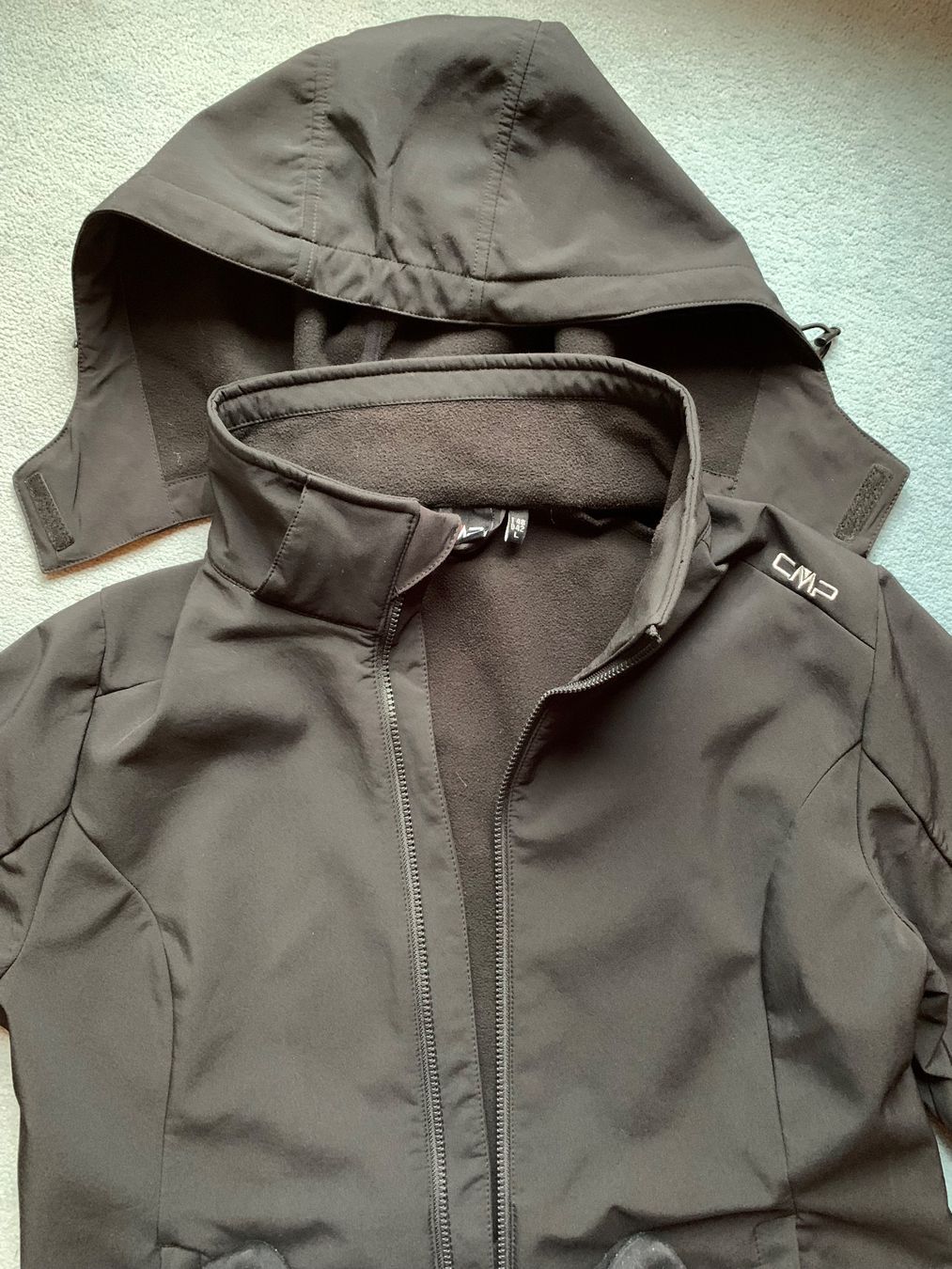 CMP Giacche: CMP Softshelljacke Damen Gr. 42, schwarz mit Kapuze – Usato da Wiesendangen venduto da Babalegi 1