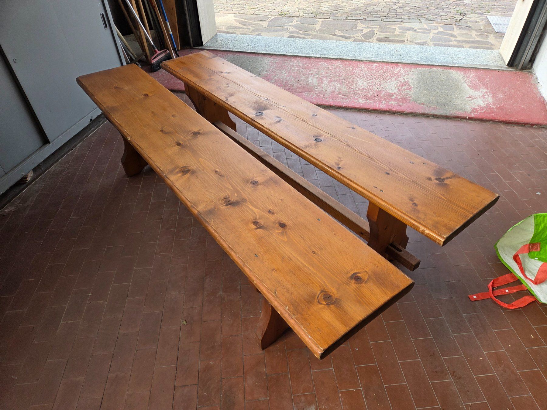 Bänke: 2 panche in legno – Gebraucht aus Coldrerio von amasius_cisco