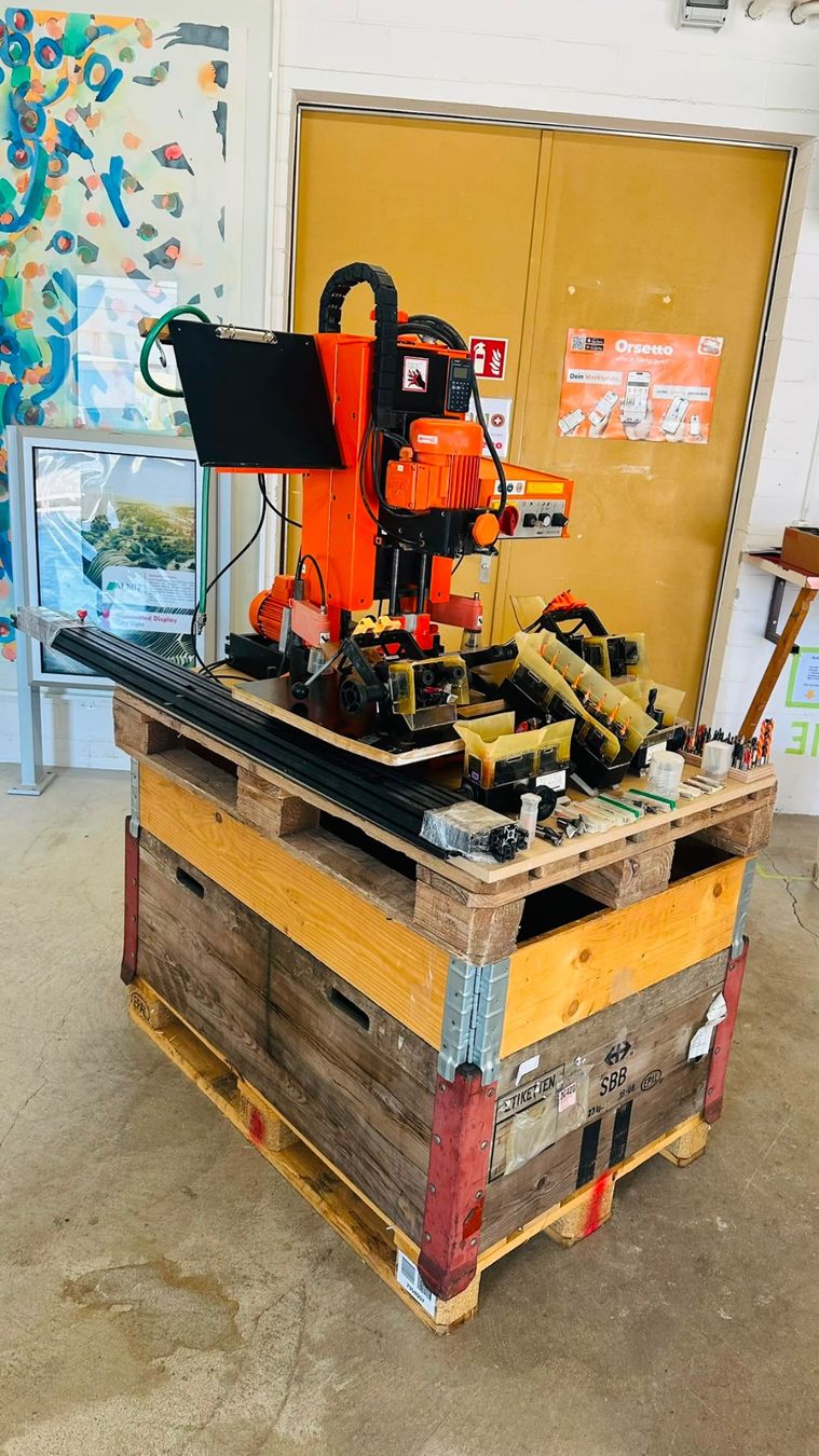 Tutte le macchine: Minipress Blum Bohrcenter – Usato da Volketswil venduto da ars_sjh2 4