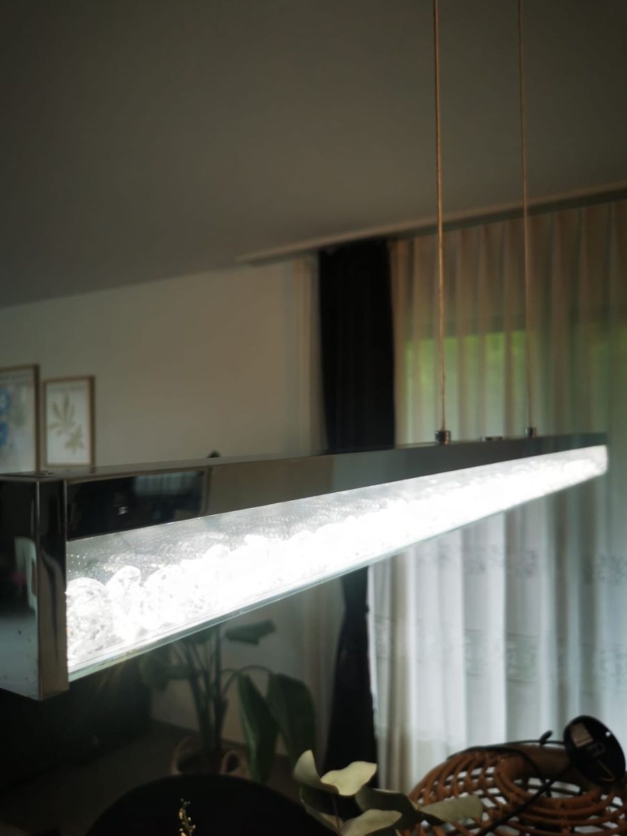 Lampade: Design Kristall LED-Pendelleuchte, länglich, dimmbar – Usato da Kräiligen venduto da pet_9kmd 3