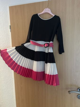 Sommerkleid von Kate Mack, 8jahren,Farben: Schwarz, Weiss!