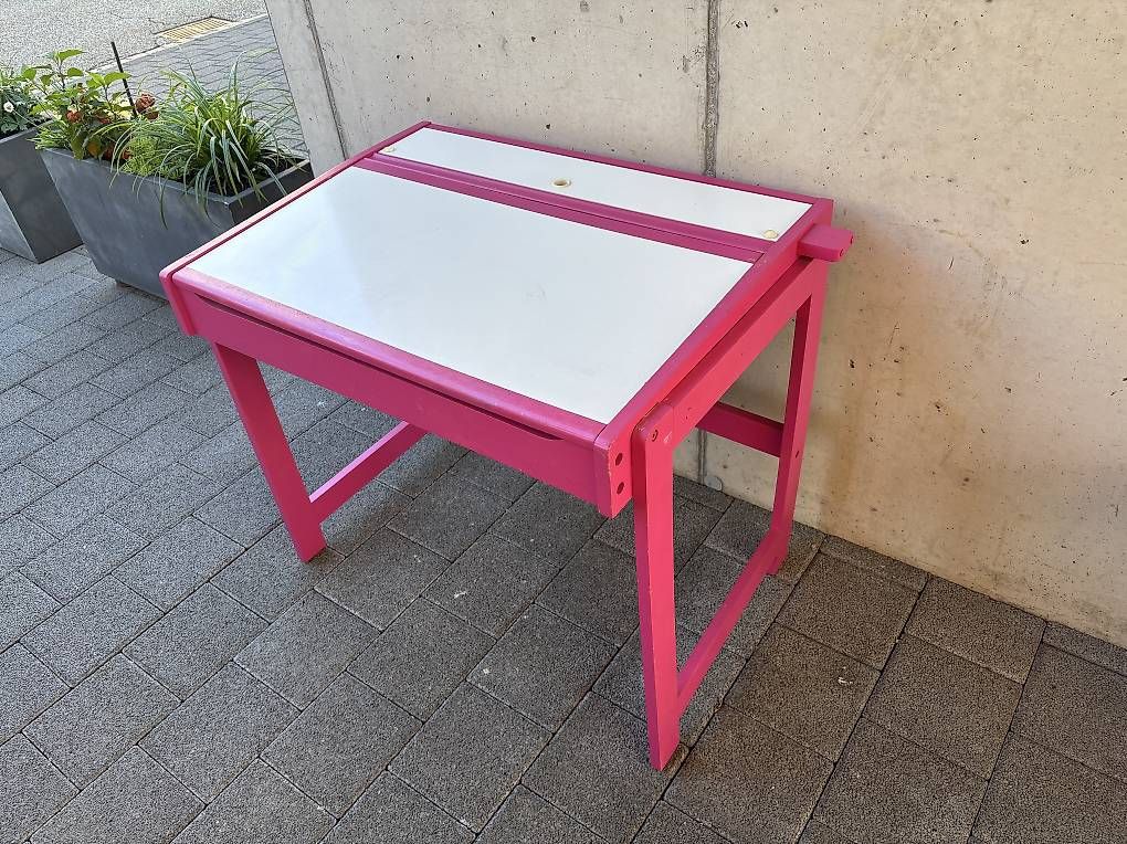 Schreibtische: Pult - Kinderpult – Gebraucht aus Zofingen von Punctum 1