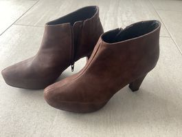 Stiefeletten mit Plateauabsatz Gr. 37 / NEU