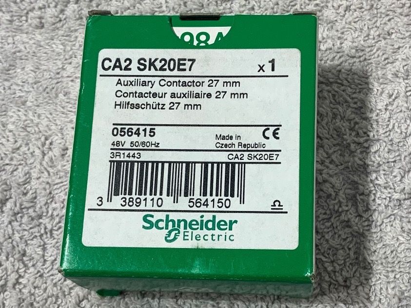 Schneider Componenti elettronici: Hilfsschütz – Nuovo e nell'imballaggio originale da Schaan venduto da fiu_czw9