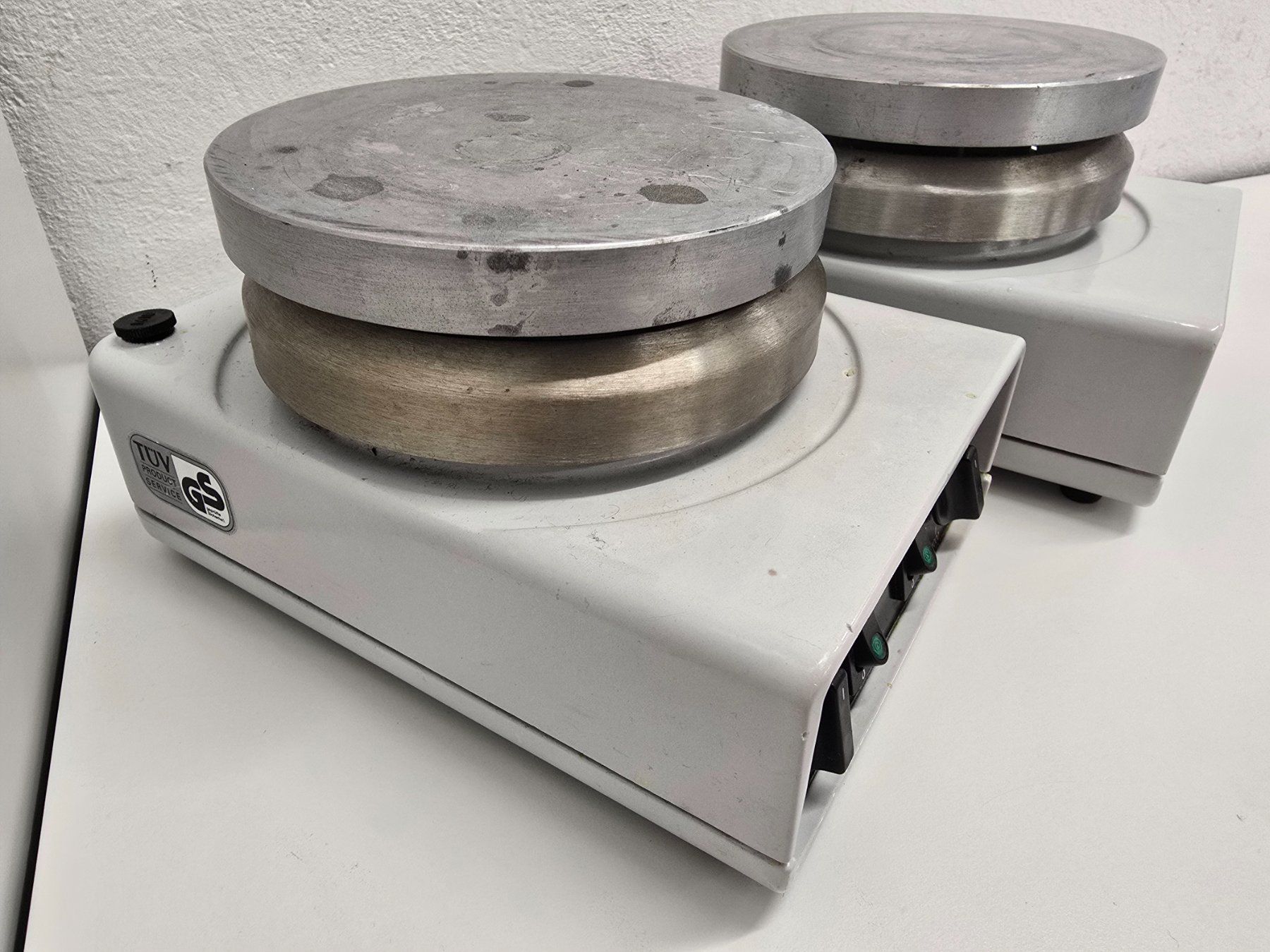 Tutte le macchine: 2er Set Heidolph MR 2002 Magnetrührer – Usato da Niederdorf venduto da LeptonAG_Labor 4