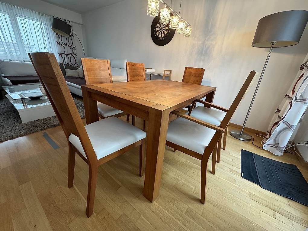 Set de table et chaises: Esstisch mit 6 Stühlen – D'occasion à Reinach BL par keboe19 1