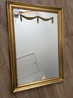 Antikes Spiegel mit Goldrahmen und Girlande