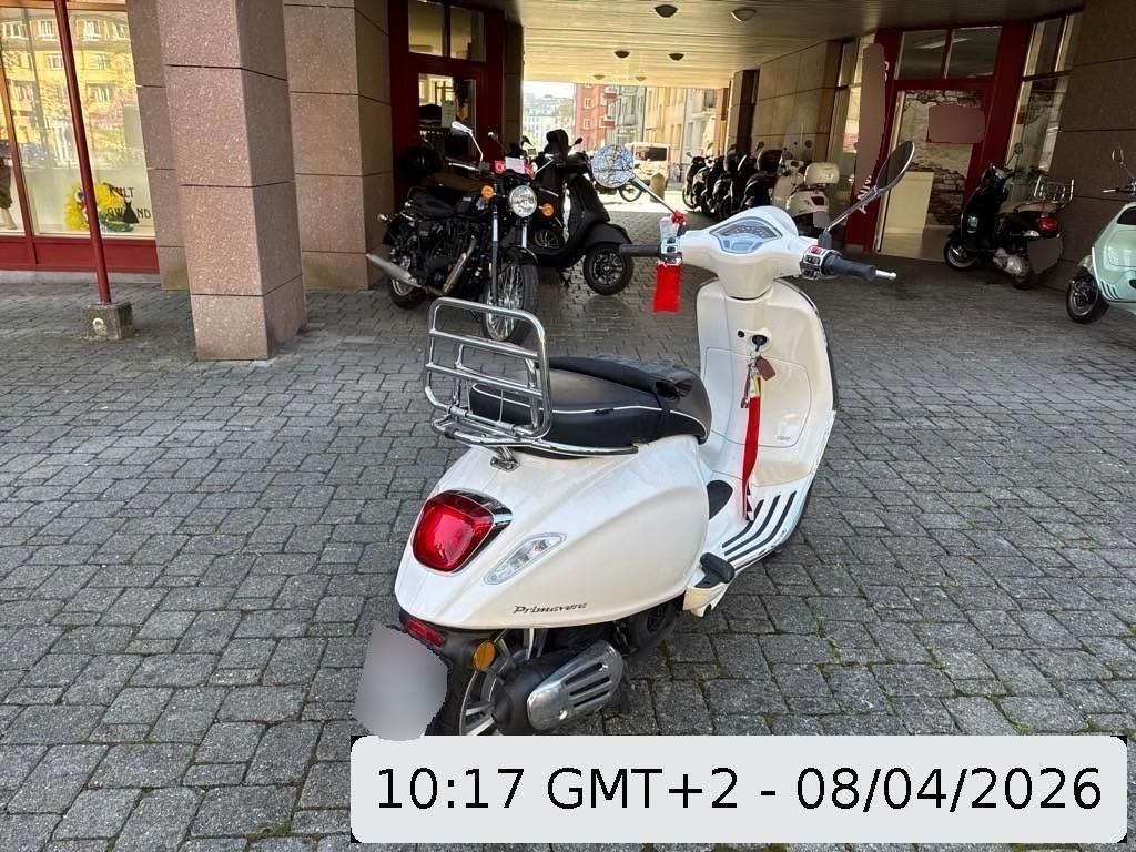 Piaggio Scooter: Piaggio vespa 125  – Usato da Biel-Bienne venduto da Silva-M30 1
