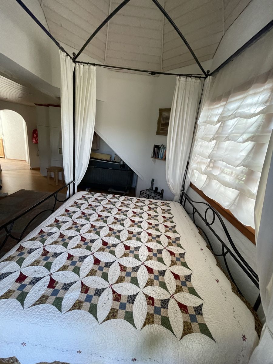 Lits: Bett Himmelbett  – D'occasion à Wölflinswil par Euch0 2