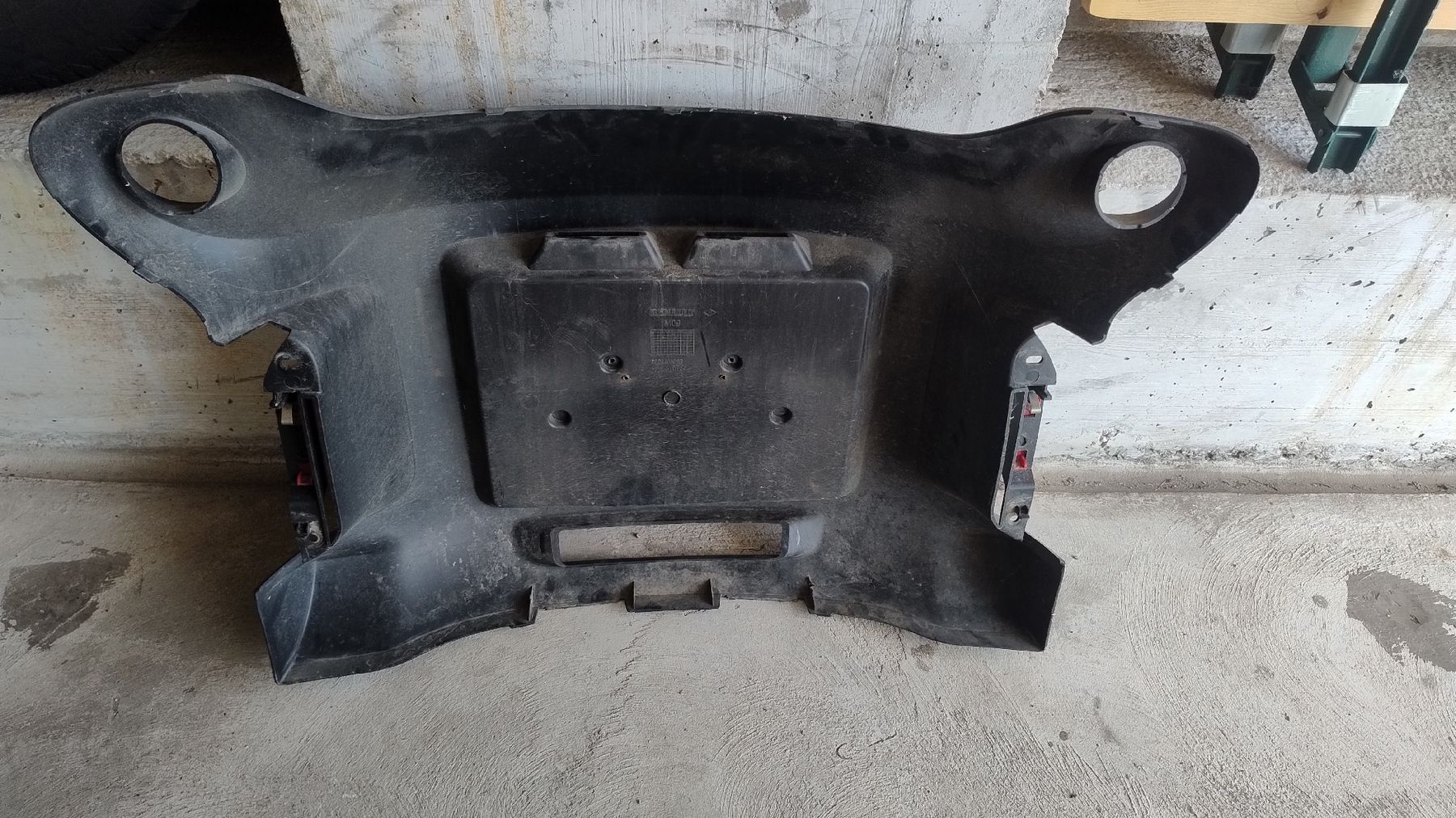 Renault Tutti pezzi di ricambio auto: Masque avant Renault Twizy 620220314R – Usato da Les Charbonnières venduto da alphatec88 2