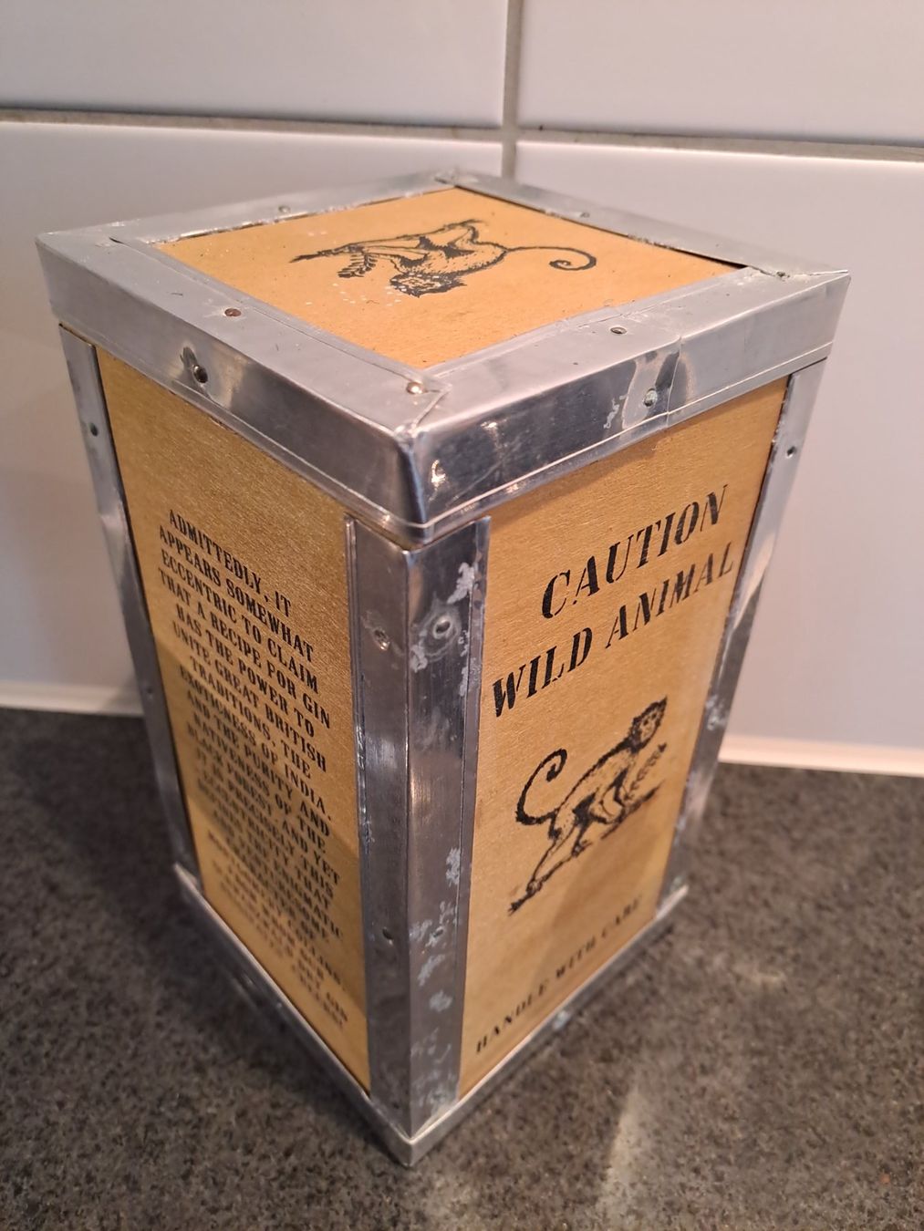 Monkey 47 Bevande alcoliche: Monkey 47 Gin Distiller's Cut 2015 mit Goldring und Box – Nuovo e nell'imballaggio originale da Elsau venduto da Kellerraeumung 8