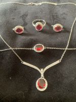 Silber 925 Schmuckset mit roten Steinen Ring 57