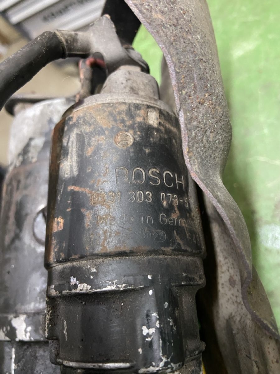 VW Tutti pezzi di ricambio auto: VW Golf 2 Anlasser – Usato da Hettiswil venduto da Lukezero02 1