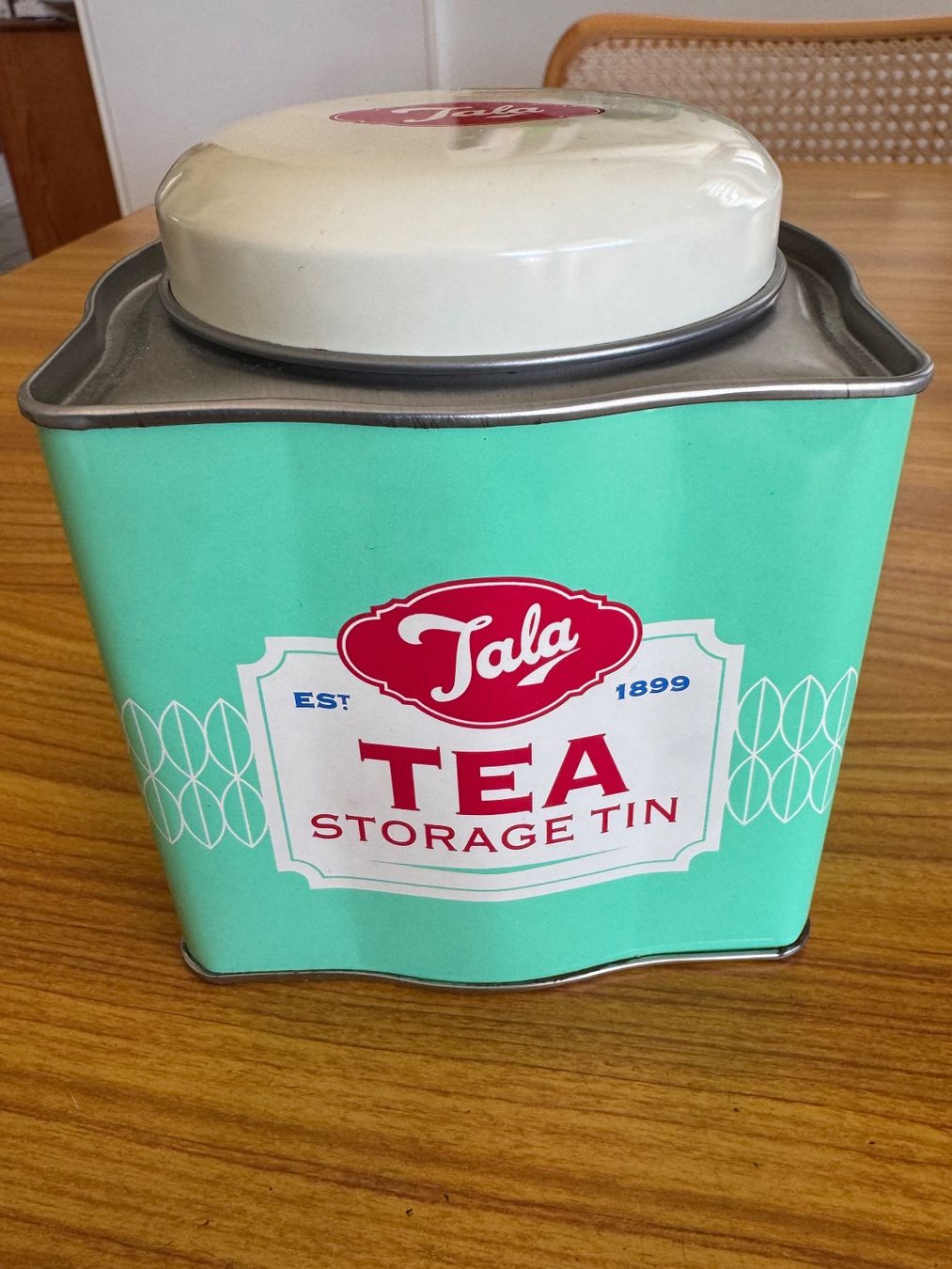 Altre Stoviglie: Teedose Tala Blechdose Blechbox Box Geschenkbox Weihnachten – Usato da Steffisburg venduto da smocky17