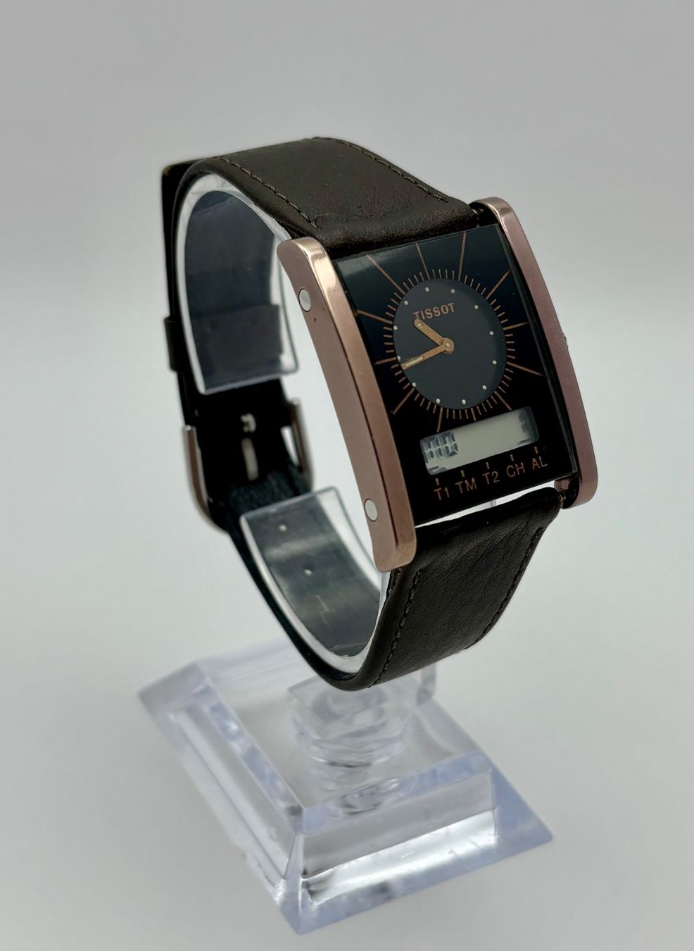 Tissot Montres: VINTAGE-KLASSIKER TISSOT TWO TIMER – D'occasion à Rorschach par ZeitWerk.10