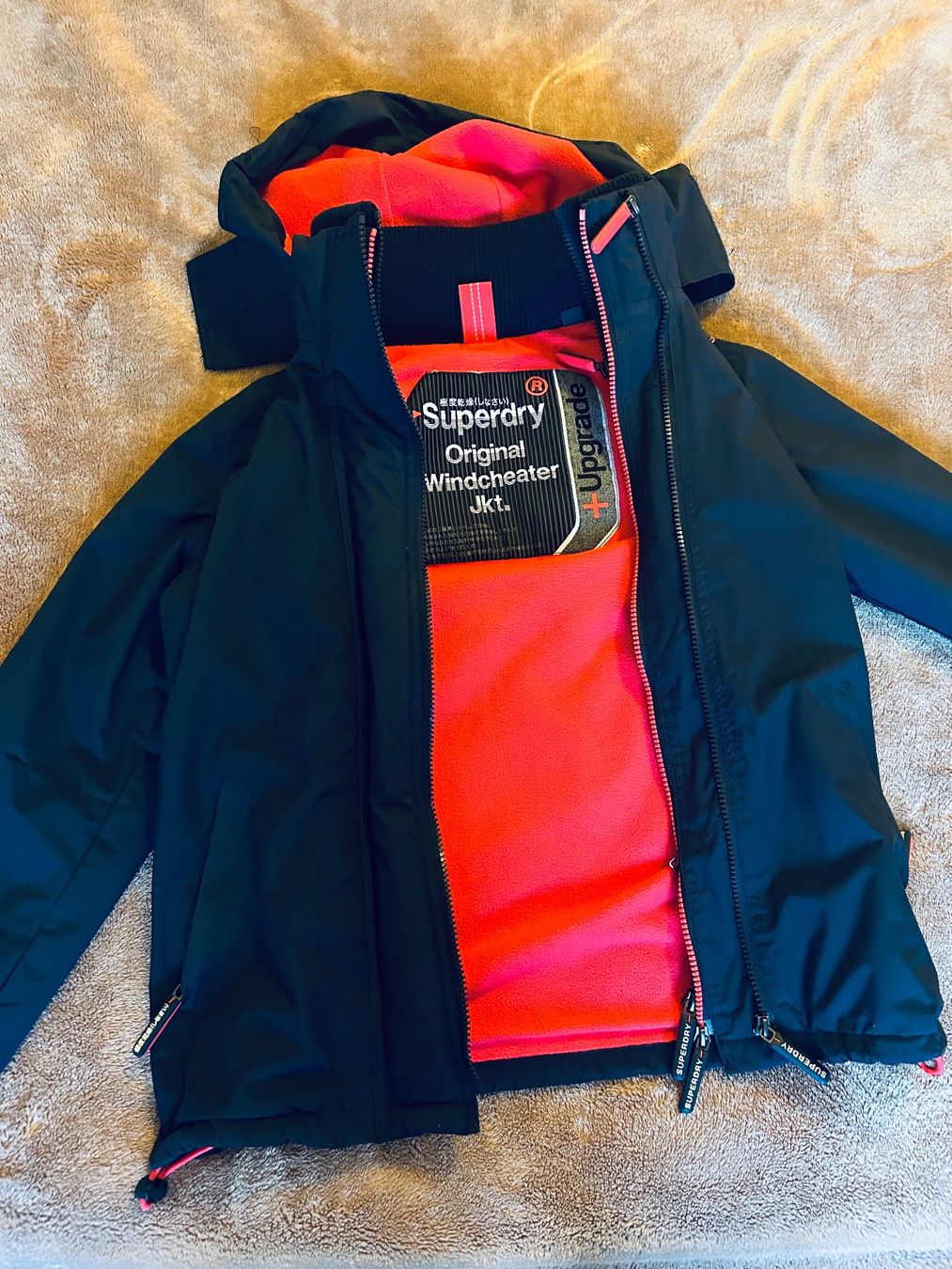 Superdry Jacken: Regenjacke Superdry Damen – Neu (gemäss Beschreibung) aus Bad Ragaz von ocl_2fyc