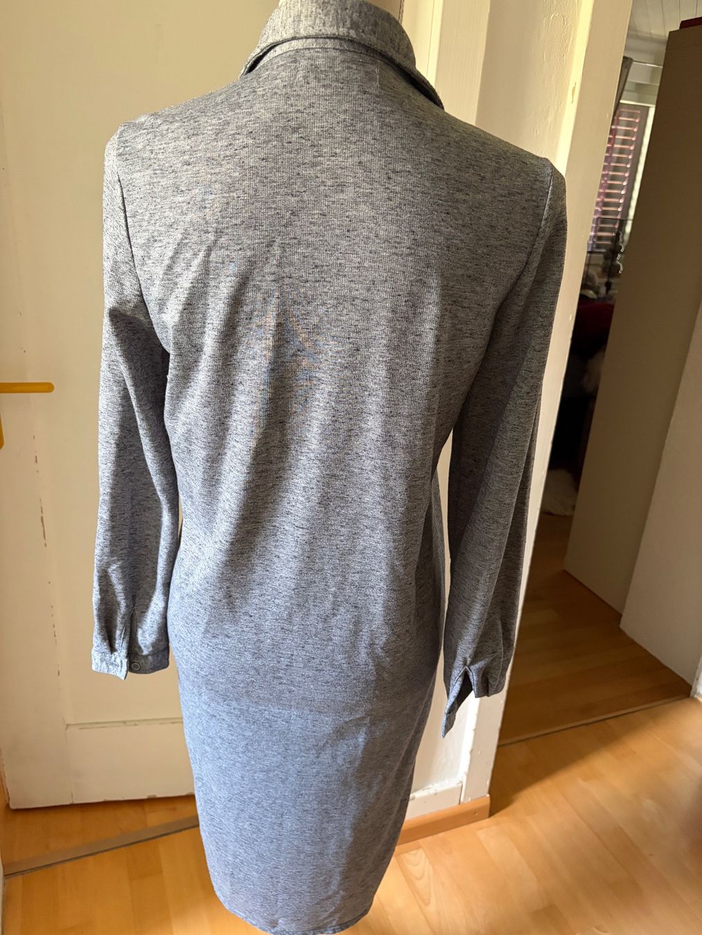 Kleider: Cooles Freizeitkleid von minimum – Gebraucht aus Schaffhausen von _queen_c 1