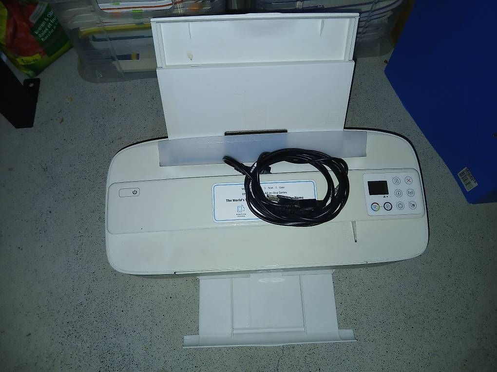 Stampanti: HP DeskJet 3700 series – Usato da Stallikon venduto da s_b_zm8l