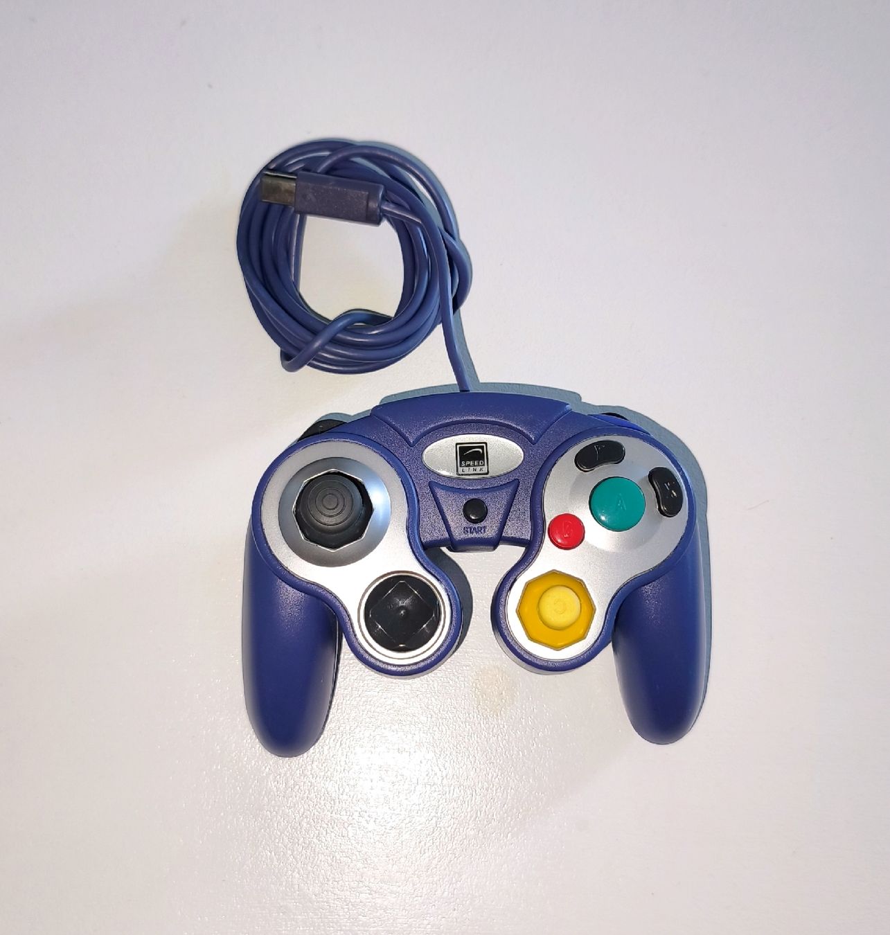 Nintendo Controller: Controller GameCube blu – Usato da Sevelen venduto da dun_vs7w
