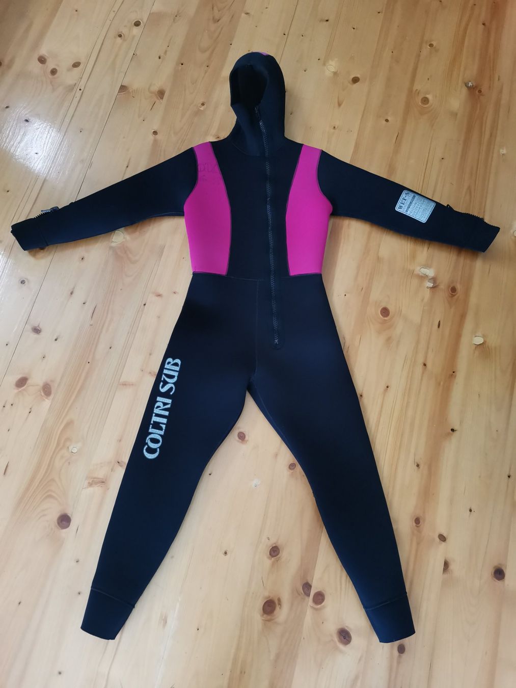 Combinaisons de plongée: Neopren Semidry – D'occasion à Sempach Station par GingerXXIX