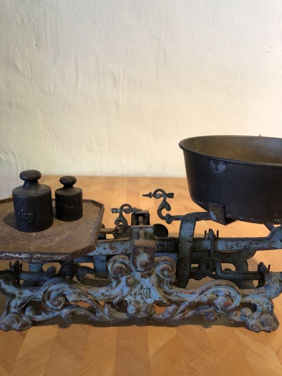 Alte Kuchenwaage Dekorieren