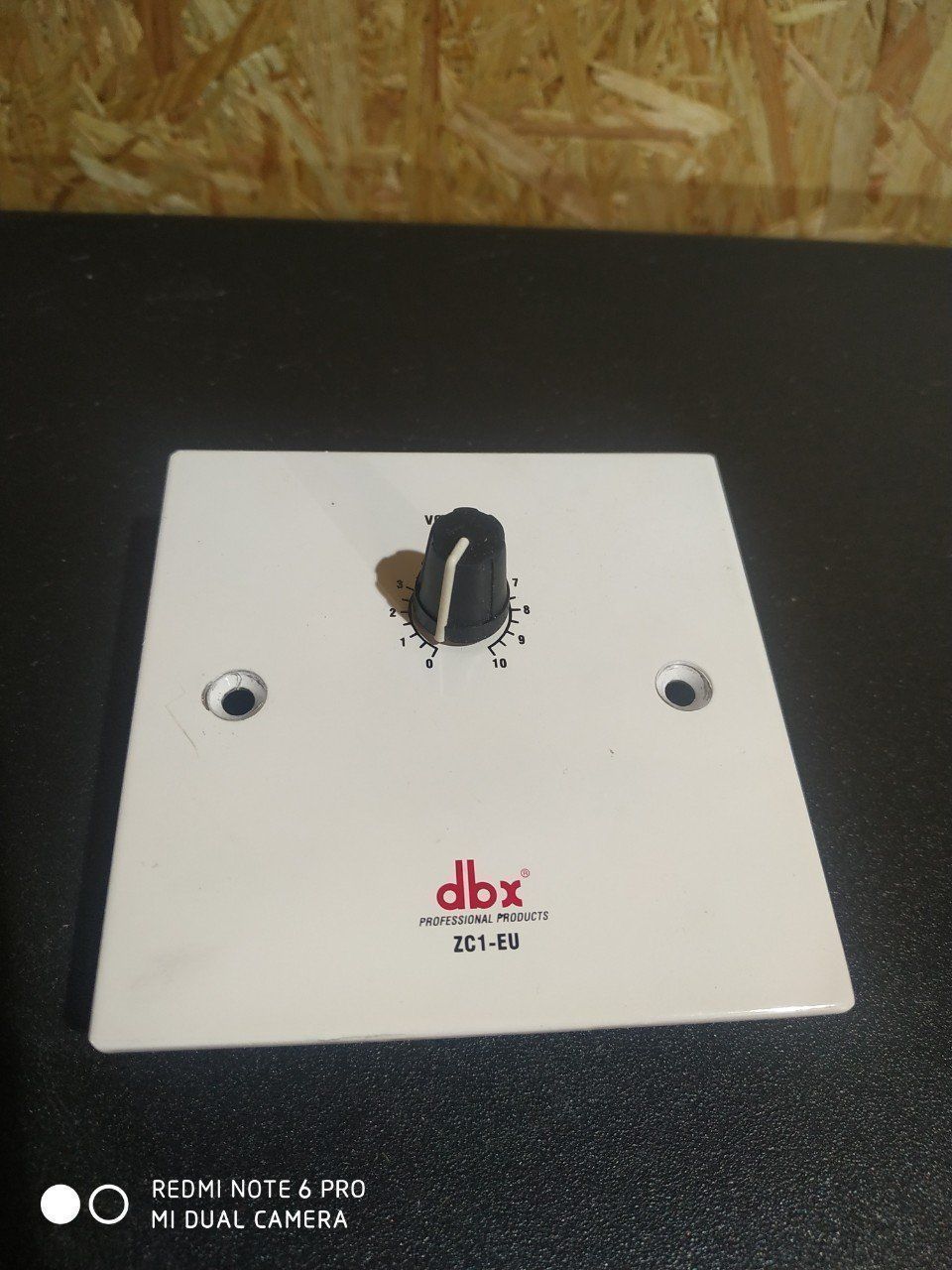 Console di mixaggio: DBX Zone PRO 641 + ZC1 + ZC3 - Digital Processor – Usato da Koppigen venduto da connect1 8