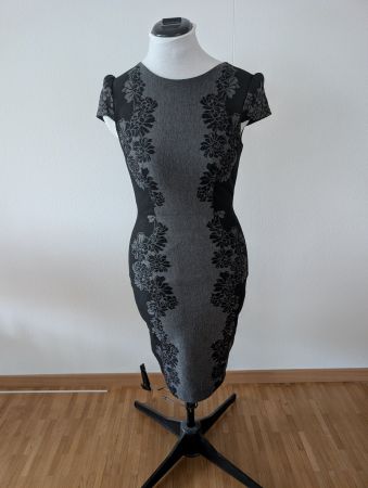Betsey Johnson floral dress, size 4