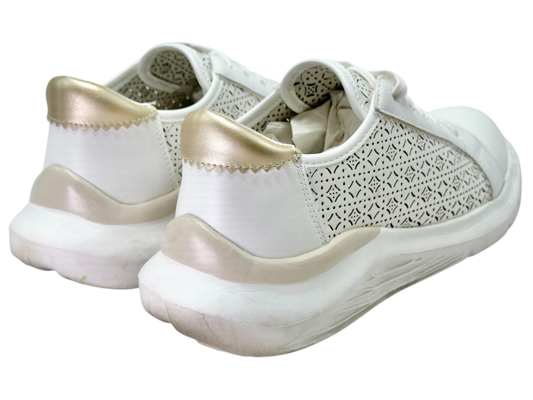 Scarpe da donna: Baskets Bata RedFoam en cuir blanc. Pointure 38 – Usato da Morges venduto da deco.vintage 5